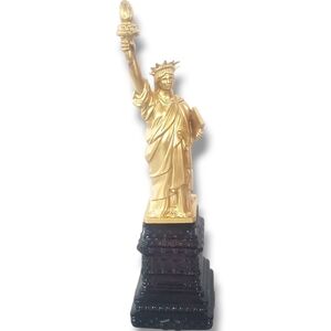 Rare Vintage Statue of Liberty Avon Cologne Bottle - Collectible Americana Decor